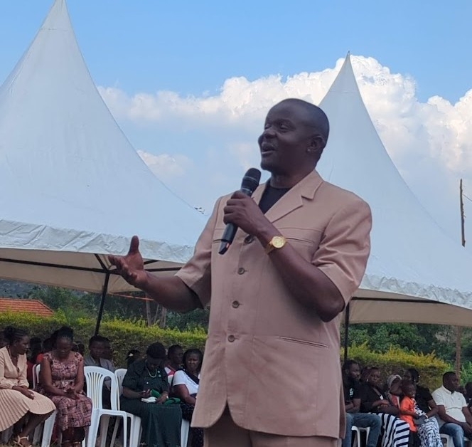 Chairperson John Wekesa Wambogo addressing the Bamaena clan